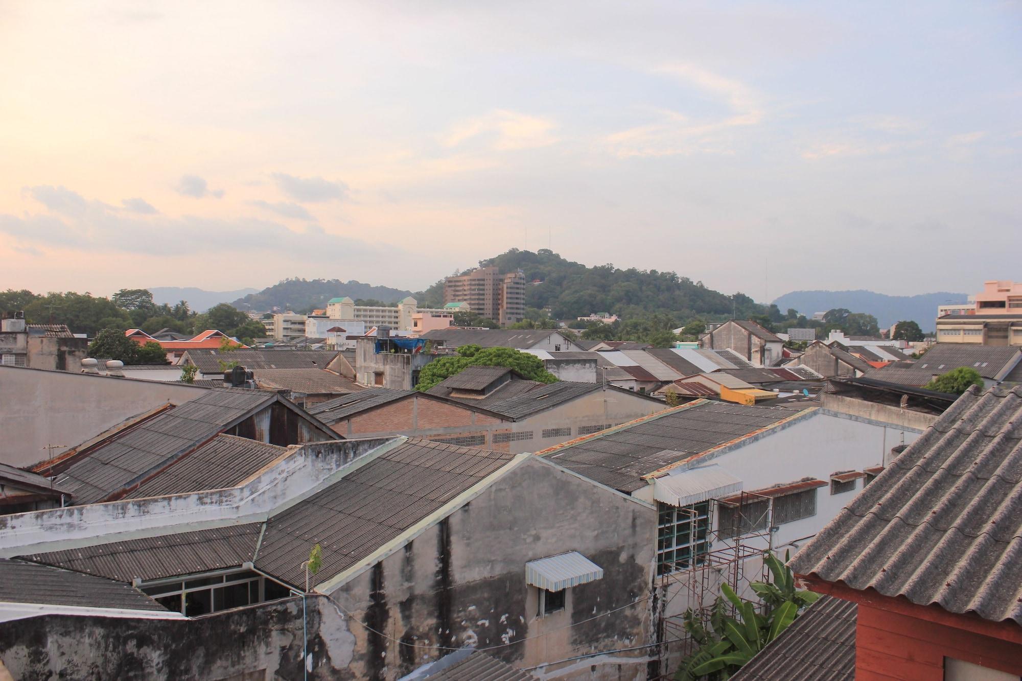 Thalang Guesthouse Phuket Exterior photo