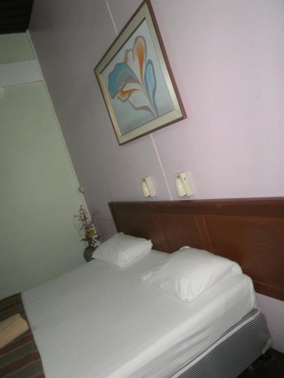 Thalang Guesthouse Phuket Room photo